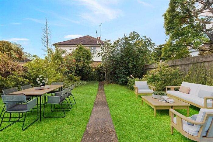 3 Bedroom Terraced House For Sale In Meadow Garth, NW10