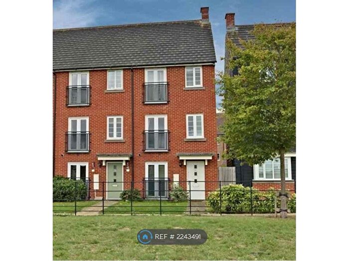 4 Bedroom Terraced House To Rent In Appleton Drive, Basingstoke, RG24