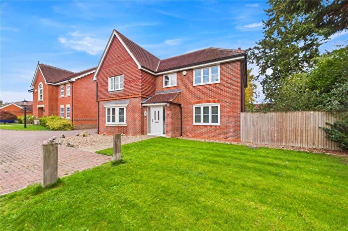 5 Bedroom Detached House For Sale In Clarendon Rise, Tilehurst, Reading, Berkshire, RG31