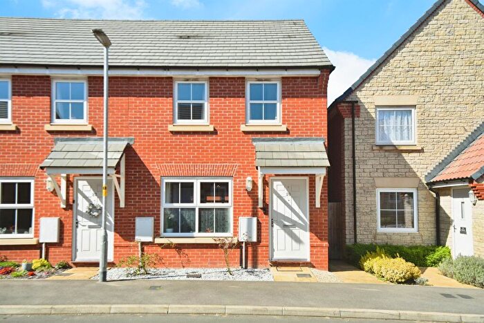 2 Bedroom Terraced House For Sale In Weston Close, Calne, SN11