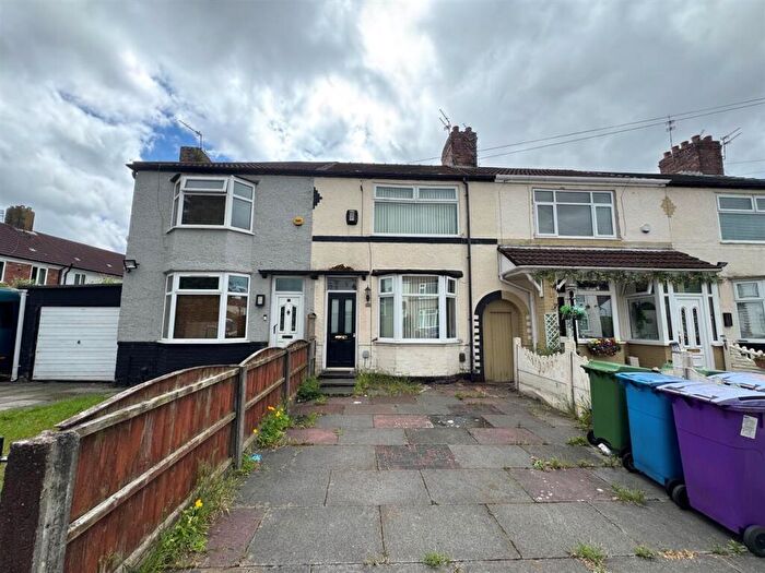 2 Bedroom Town House For Sale In Elgar Road, Dovecot, Liverpool, L14