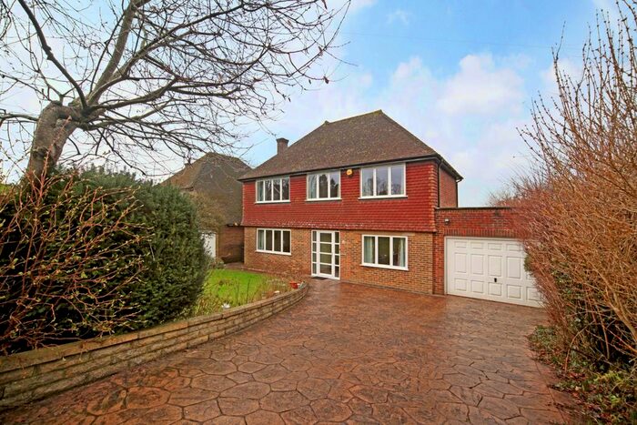 5 Bedroom Detached House To Rent In Amersham Hill Gardens, High Wycombe, HP13