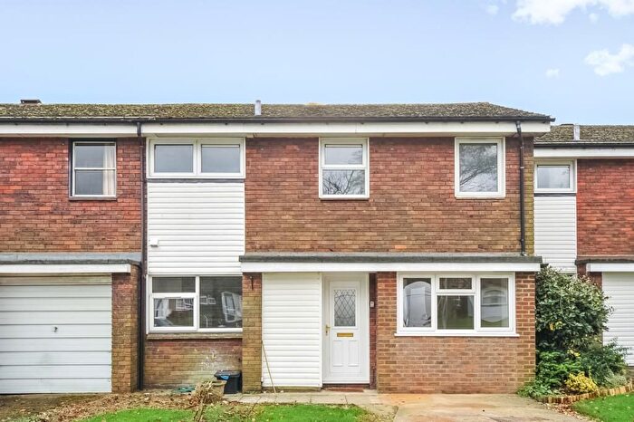4 Bedroom Terraced House To Rent In Chestnut Lane, Chesham Bois, HP6