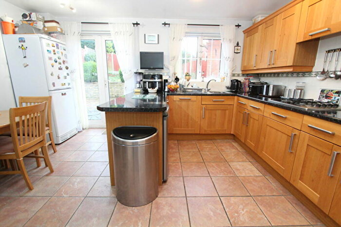 4 Bedroom Detached House For Sale In View Point, Tividale, Oldbury., B69
