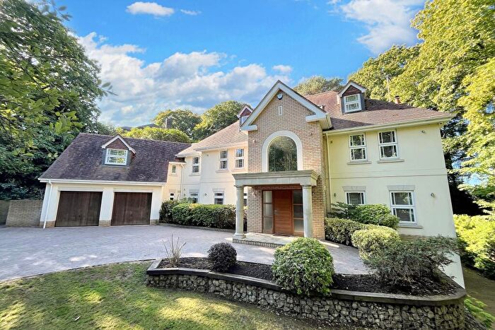 6 Bedroom Detached House For Sale In Broadstone, BH18