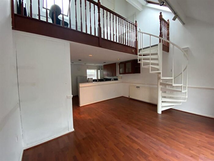 1 Bedroom Flat To Rent In North Twelfth Street, Milton Keynes, Buckinghamshire, MK9