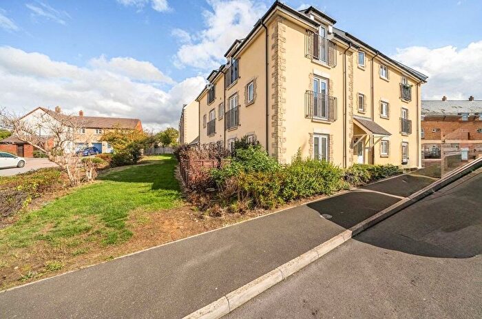 2 Bedroom Flat For Sale In Dyson Road, Swindon, SN25