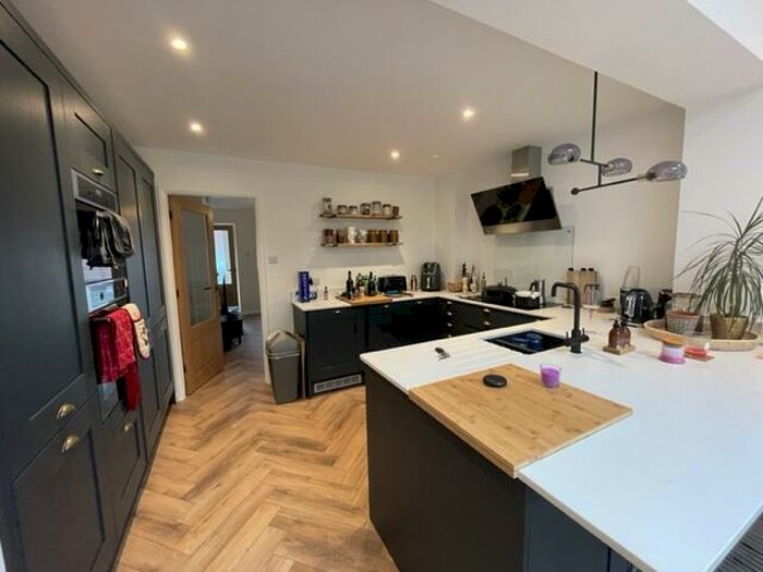 2 Bedroom Terraced House To Rent In Cotfield Street, Exeter, EX2