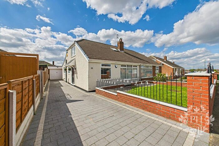 4 Bedroom Semi-Detached Bungalow For Sale In Whitby Avenue, Eston, Middlesbrough, TS6