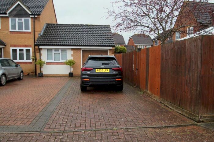 3 Bedroom House To Rent In Copse Close, Cippenham, SL1