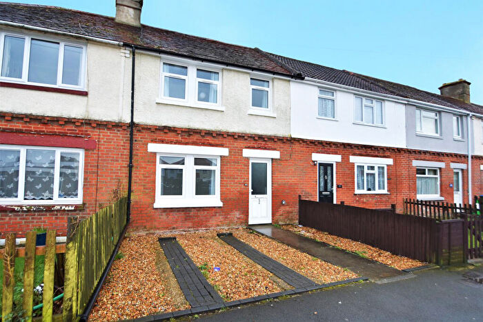 3 Bedroom Terraced House To Rent In Sholing Road, Sholing, Southampton, Hampshire, SO19