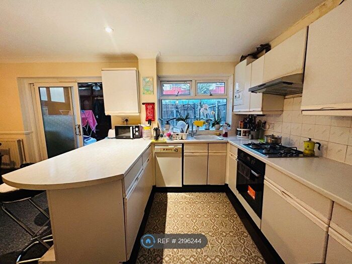 3 Bedroom Terraced House To Rent In Sylvester Road, London, E17