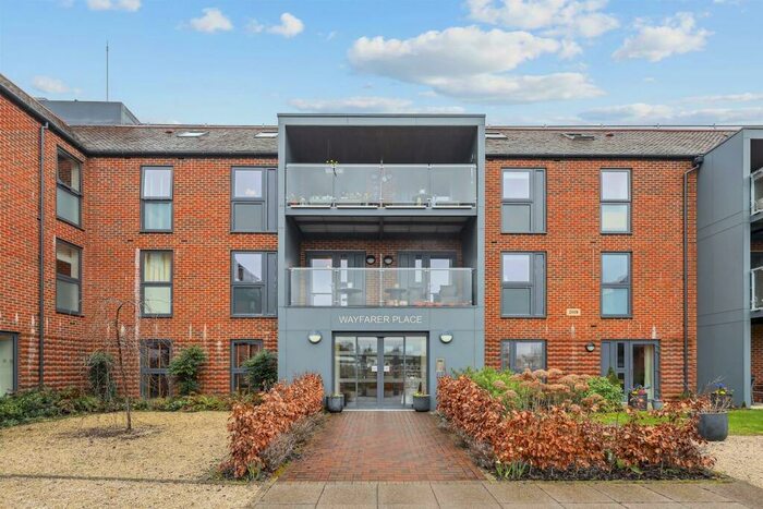 2 Bedroom Apartment For Sale In Wayfarer Place, The Dean, Alresford, SO24