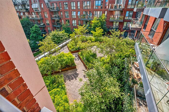 1 Bedroom Flat For Sale In Gaumont Place, Streatham Hill, SW2