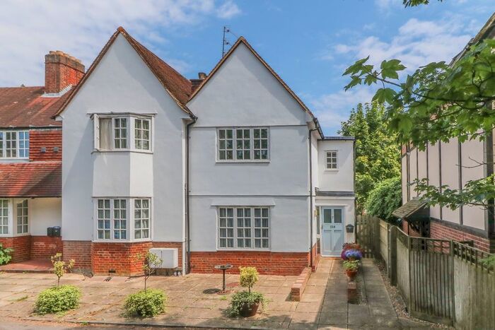 2 Bedroom End Of Terrace House To Rent In Banbury Road, Oxford, OX2