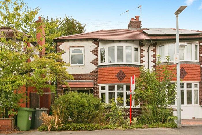 3 Bedroom Semi-Detached House For Sale In Bedford Road, Macclesfield, Cheshire, SK11