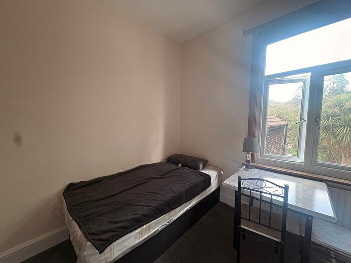 Studio To Rent In Willoughby Lane, London, N17