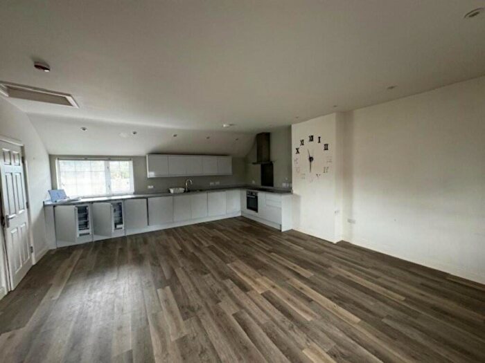 1 Bedroom Flat To Rent In Bedroom Flat For Rent, Warwick Road, CV35