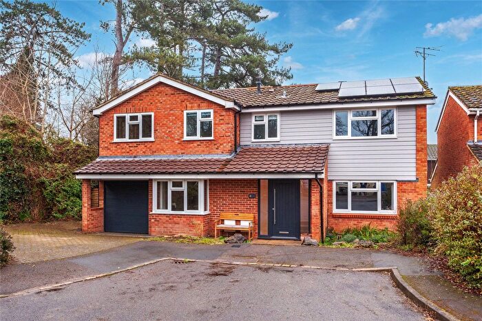 5 Bedroom Detached House For Sale In The Copse, Wargrave, Reading, Berkshire, RG10