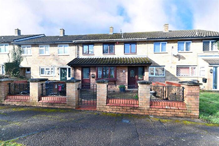 3 Bedroom Terraced House For Sale In Wildwood Lane, Stevenage, SG1