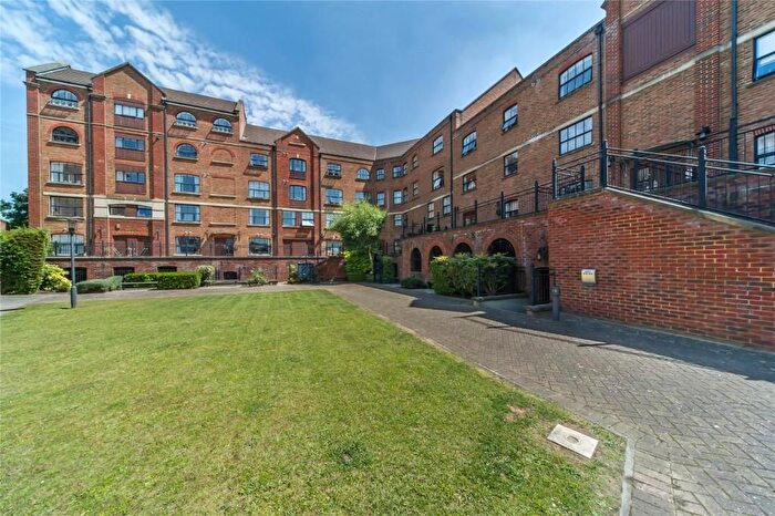2 Bedroom Flat To Rent In Whitefriars Wharf, Tonbridge, TN9