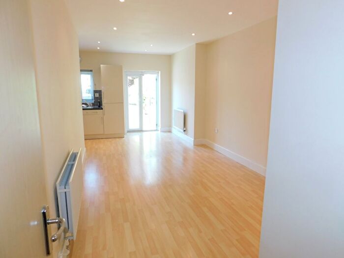 1 Bedroom Maisonette To Rent In Orion Mews, Woodville Road, Morden, Surrey, SM4