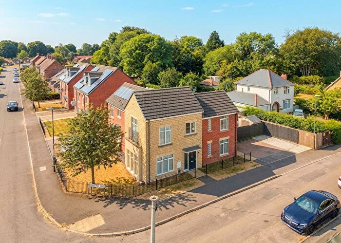 2 Bedroom Semi-Detached House For Sale In Quarry Road, Bolsover, S44