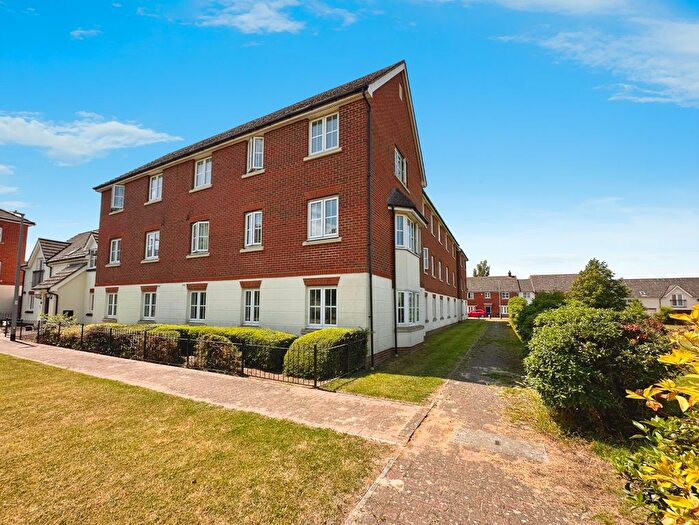 2 Bedroom Flat For Sale In Baden Powell Close, Great Baddow, Chelmsford, CM2