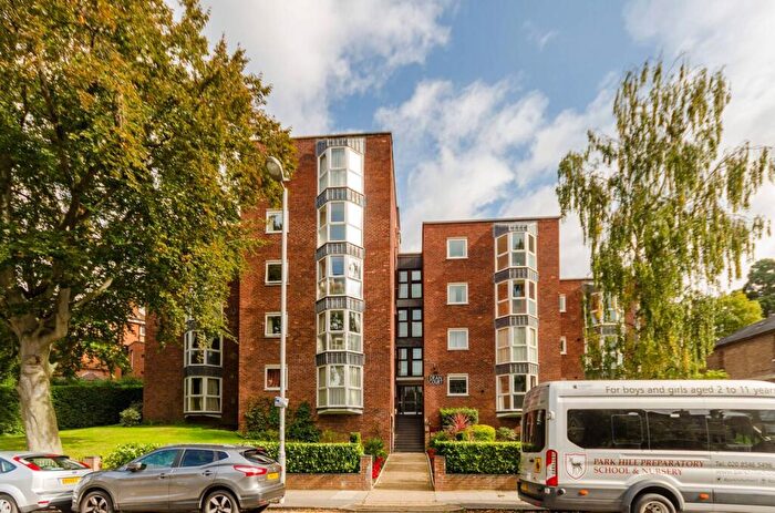 2 Bedroom Flat To Rent In Queens Road, Kingston, Kingston Upon Thames, KT2