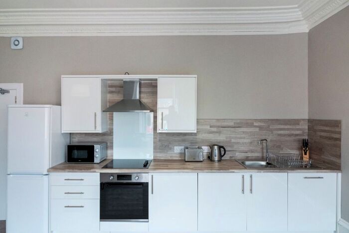 2 Bedroom Flat To Rent In Union Street, City Centre, Dundee, DD1