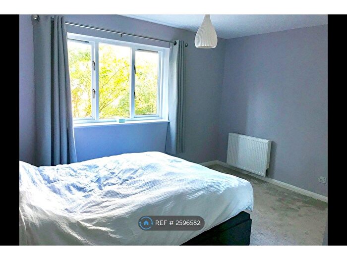 1 Bedroom Flat To Rent In Osprey House, London, SE19