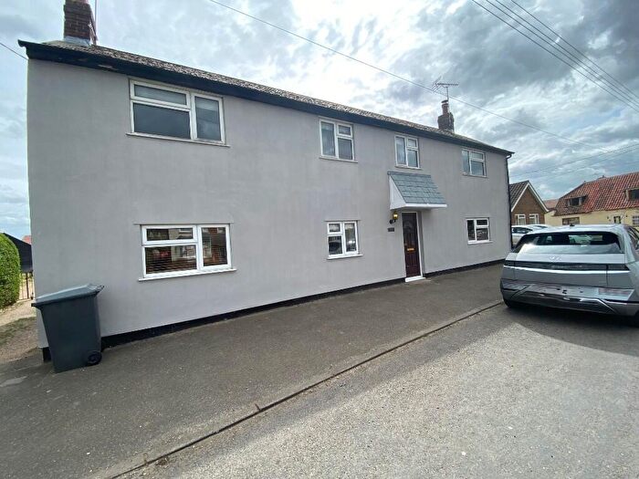 3 Bedroom Detached House To Rent In Beeches Road, IP28