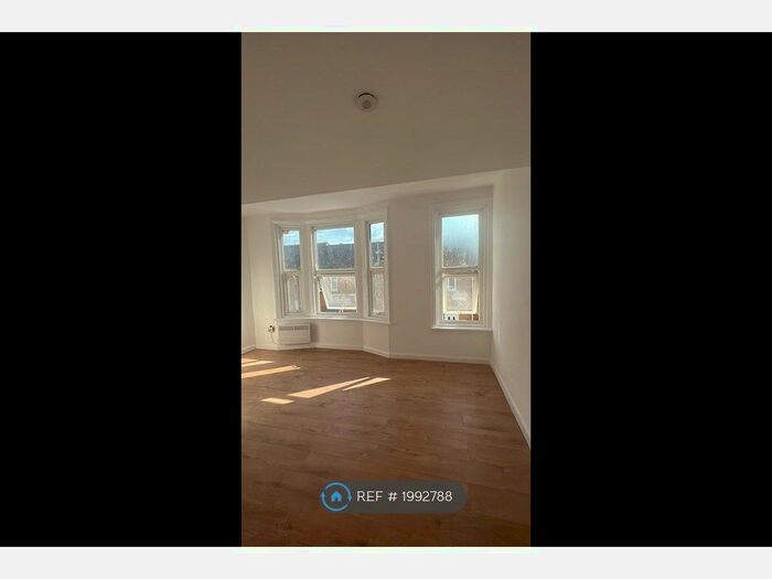 3 Bedroom Flat To Rent In Caves Road, St Leonards, Hastings, TN38