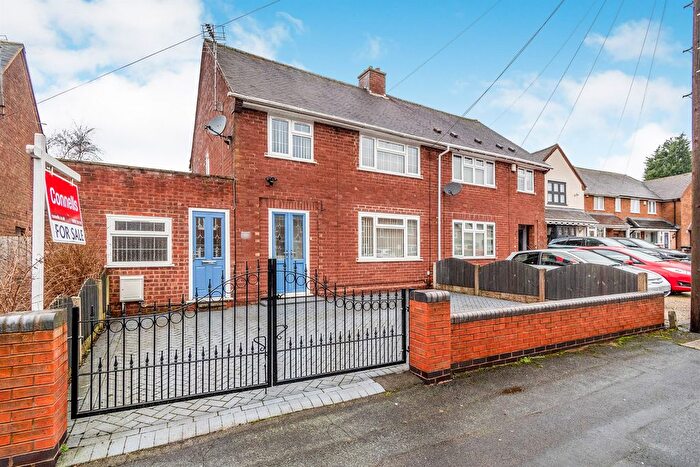 3 Bedroom Semi Detached House For Sale In Brindley Avenue, Ashmore Park, Wolverhampton, WV11