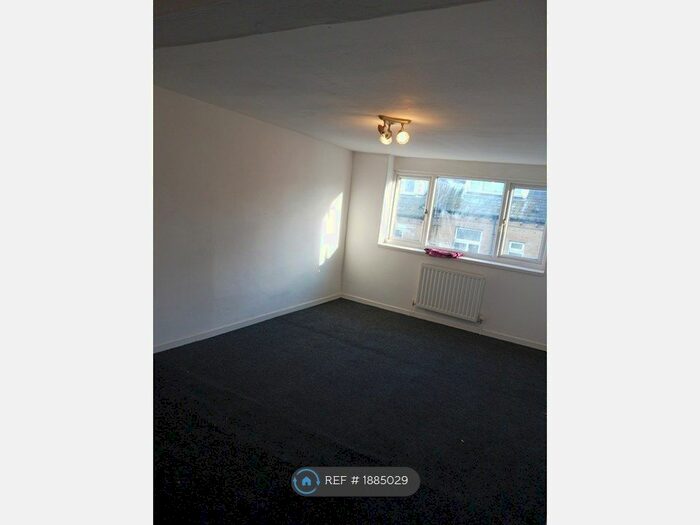 4 Bedroom Terraced House To Rent In Tichborne Road, Bradford, BD5