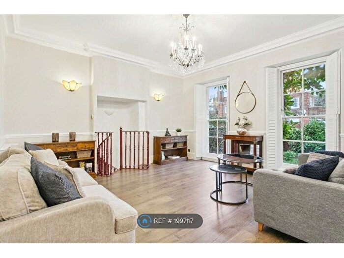 2 Bedroom Flat To Rent In Petersham Road, Richmond, TW10