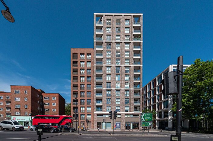 1 Bedroom Flat To Rent In Somerset Place, Brixton Hill, Brixton, London, SW2