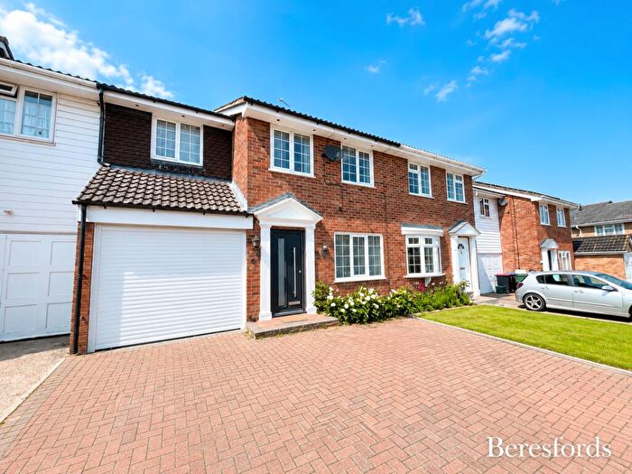 3 Bedroom Terraced House To Rent In Juniper Crescent, CM8