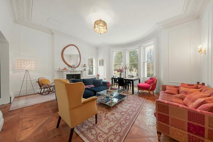 3 Bedroom Flat To Rent In Kings Road, Richmond, TW10