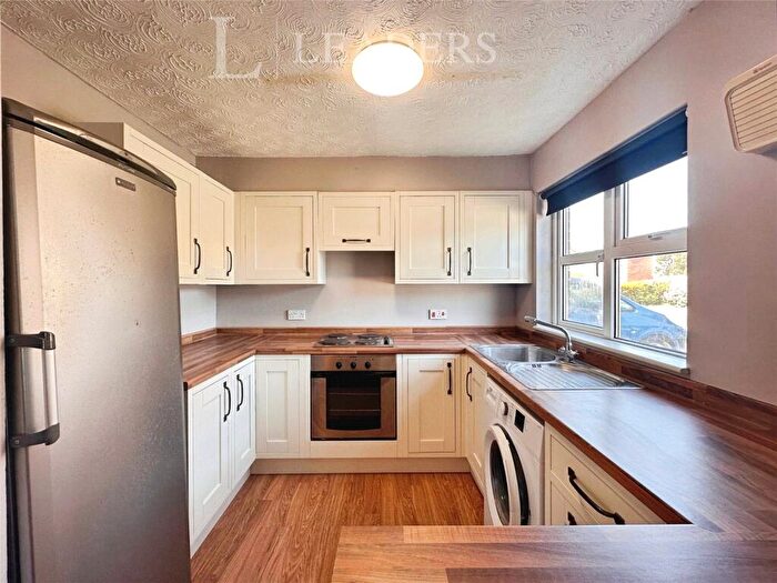 Studio For Sale In Osprey Gardens, Lee-on-the-Solent, Hampshire, PO13