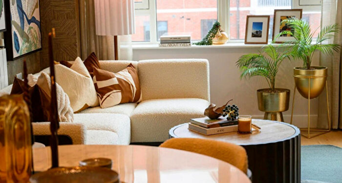 2 Bedroom Apartment To Rent In Lombard Square, London, SE28