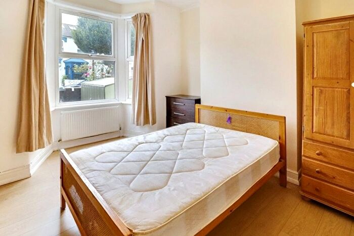 5 Bedroom Detached House To Rent In Glenwood Road, Harringay, London, N15