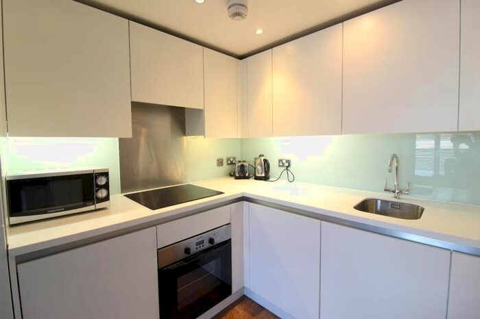 2 Bedroom Flat To Rent In New York Road, Leeds, LS2