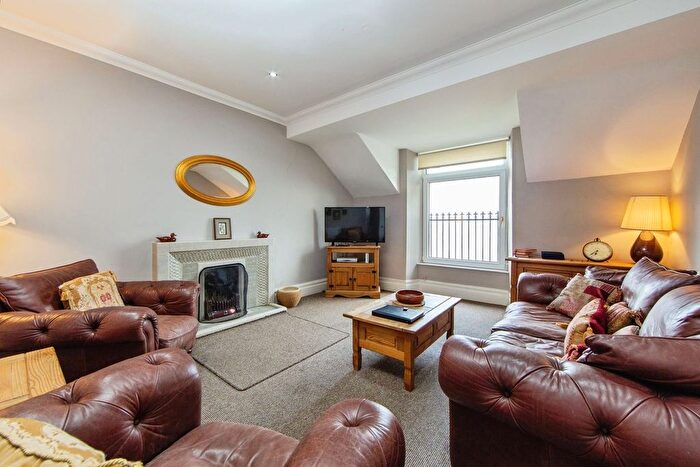 2 Bedroom Flat For Sale In Church Hill, Grange-Over-Sands, LA11