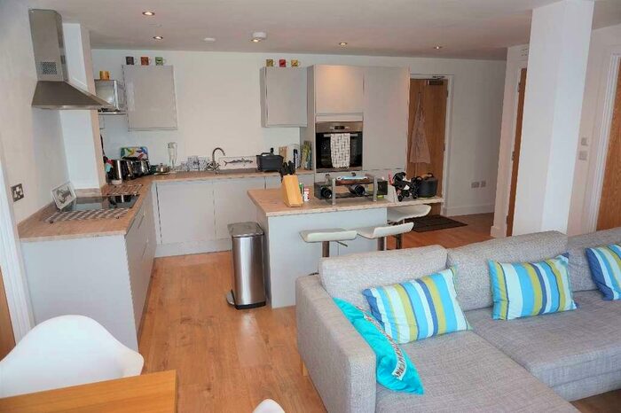 2 Bedroom Apartment To Rent In Leylands House, Leeds, LS9