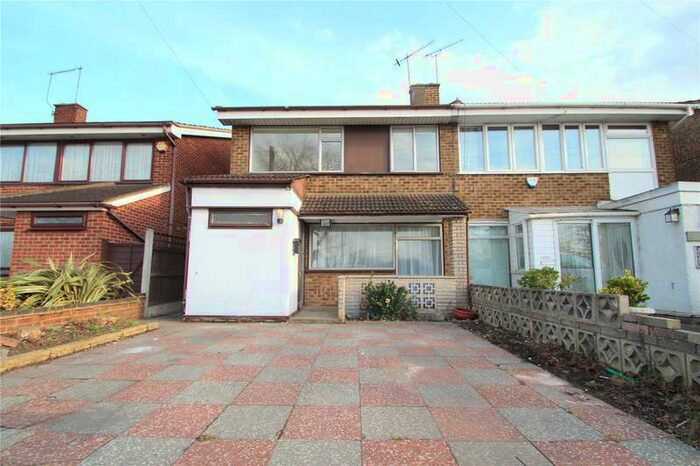 4 Bedroom Semi-Detached House To Rent In Upper Rainham Road, Hornchurch, Essex, RM12