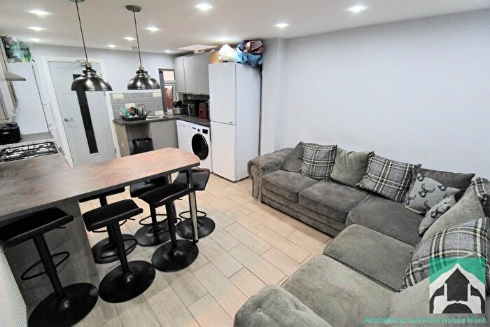 6 Bedroom Terraced House To Rent In Hubert Road, Birmingham, B29