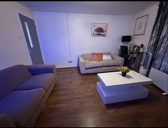 1 Bedroom Flat To Rent In Windmill Street, Gravesend, Kent, DA12