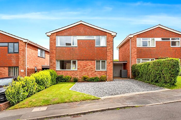 4 Bedroom Detached House For Sale In Rookswood, Alton, GU34