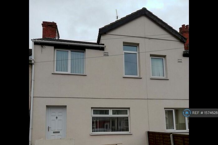 3 Bedroom Terraced House To Rent In St. Johns Road, Edlington, Doncaster, DN12